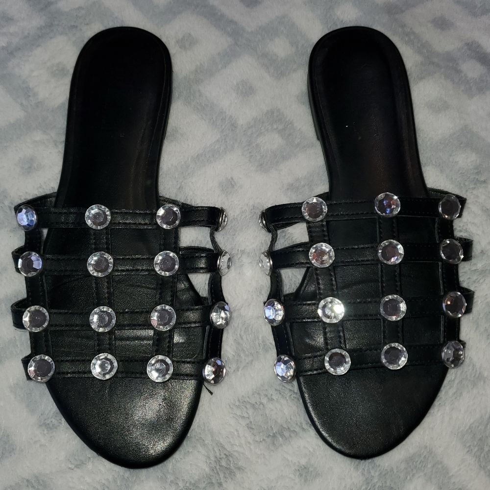 Black sandles
